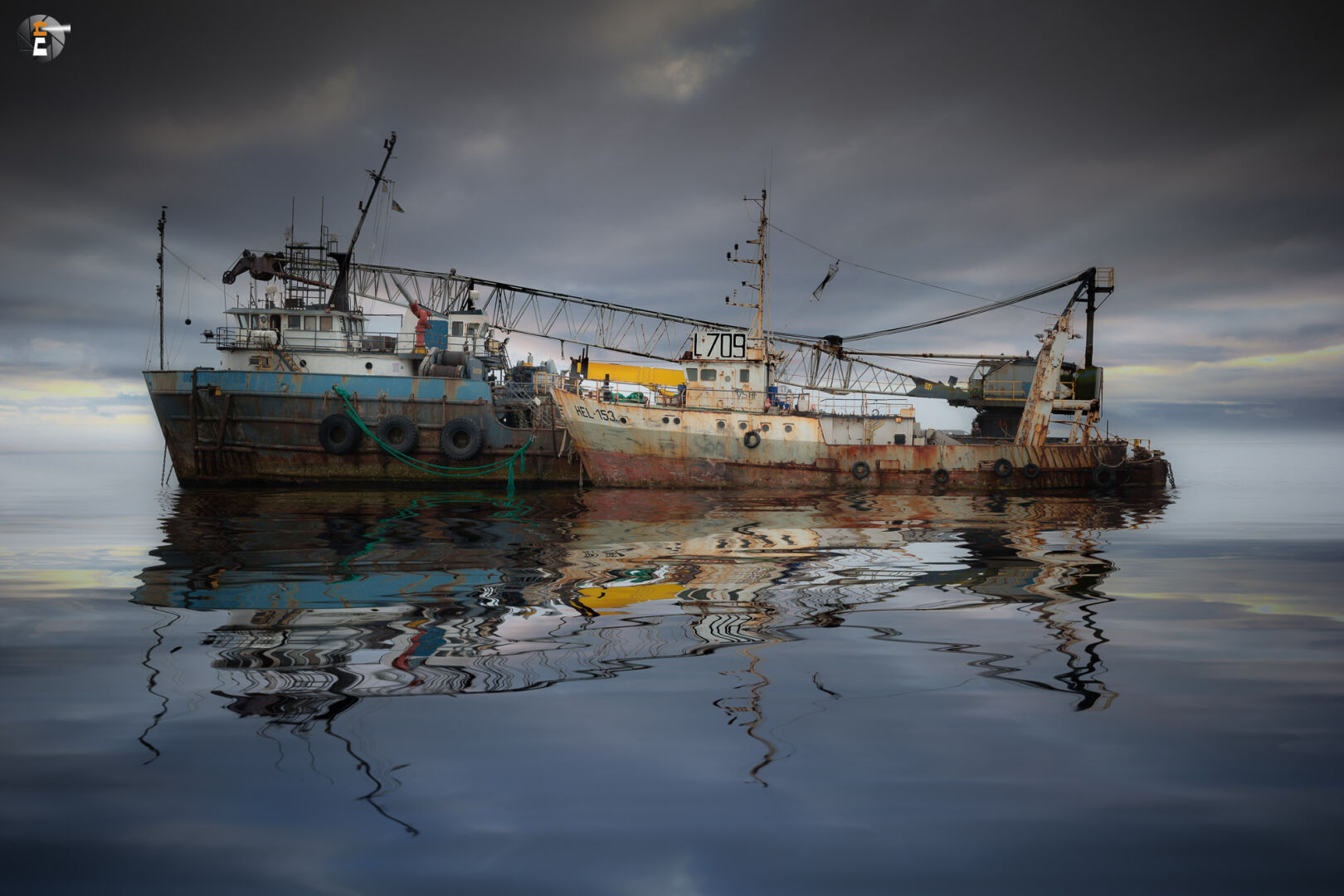 Complete silence in the lagoon