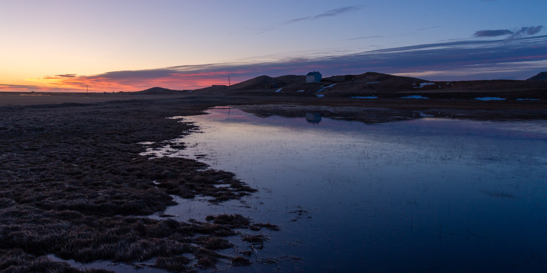 Sunset at Playa Dyrholaey