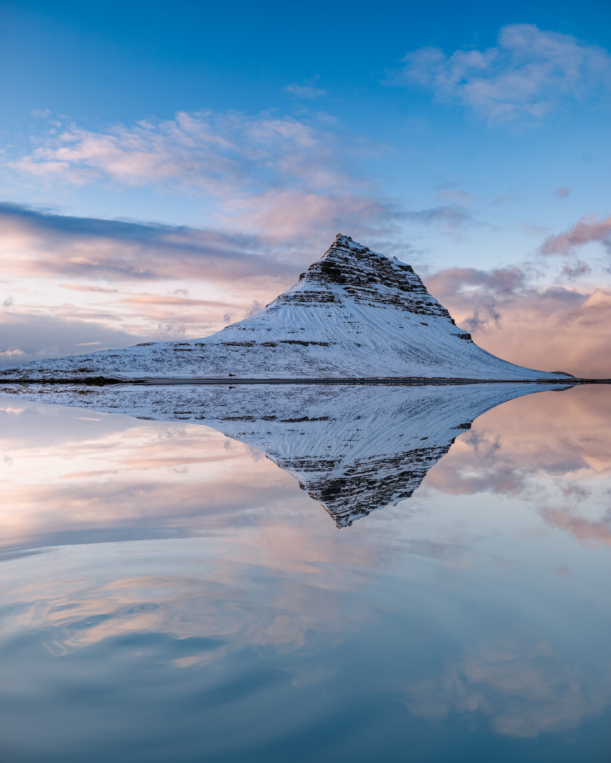 Kirkjufell reflection