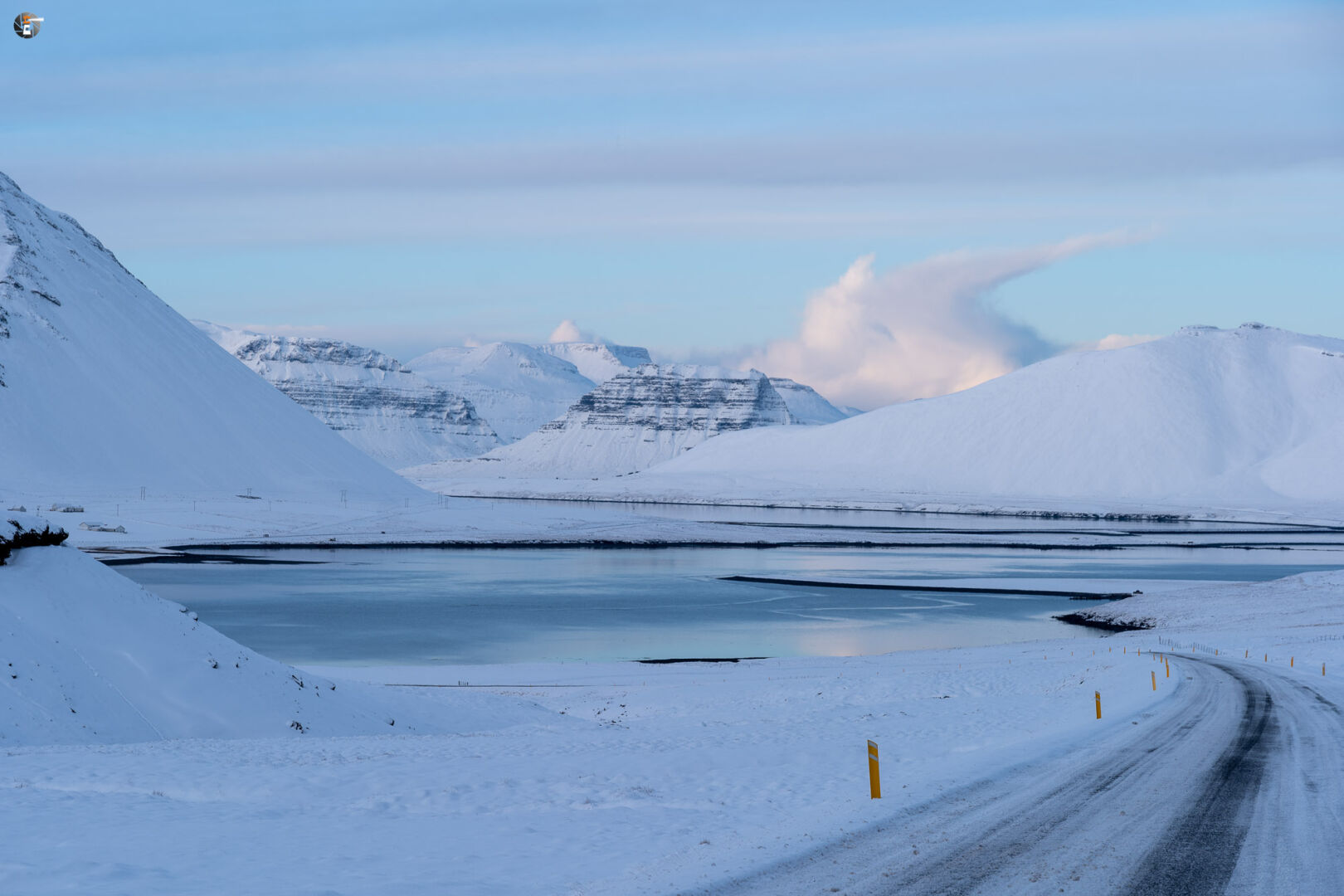 Blick über den Kolgrafarfjöður zum Kirkjufell
